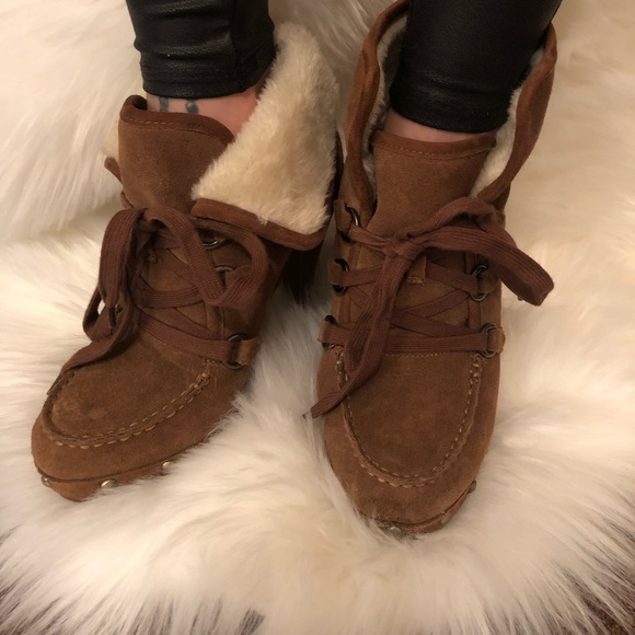 Guess booties - Picture 2 of 3